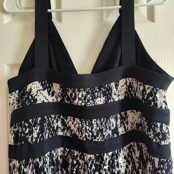 Maxi Snake Patterned Dress - Picture 4 of 5